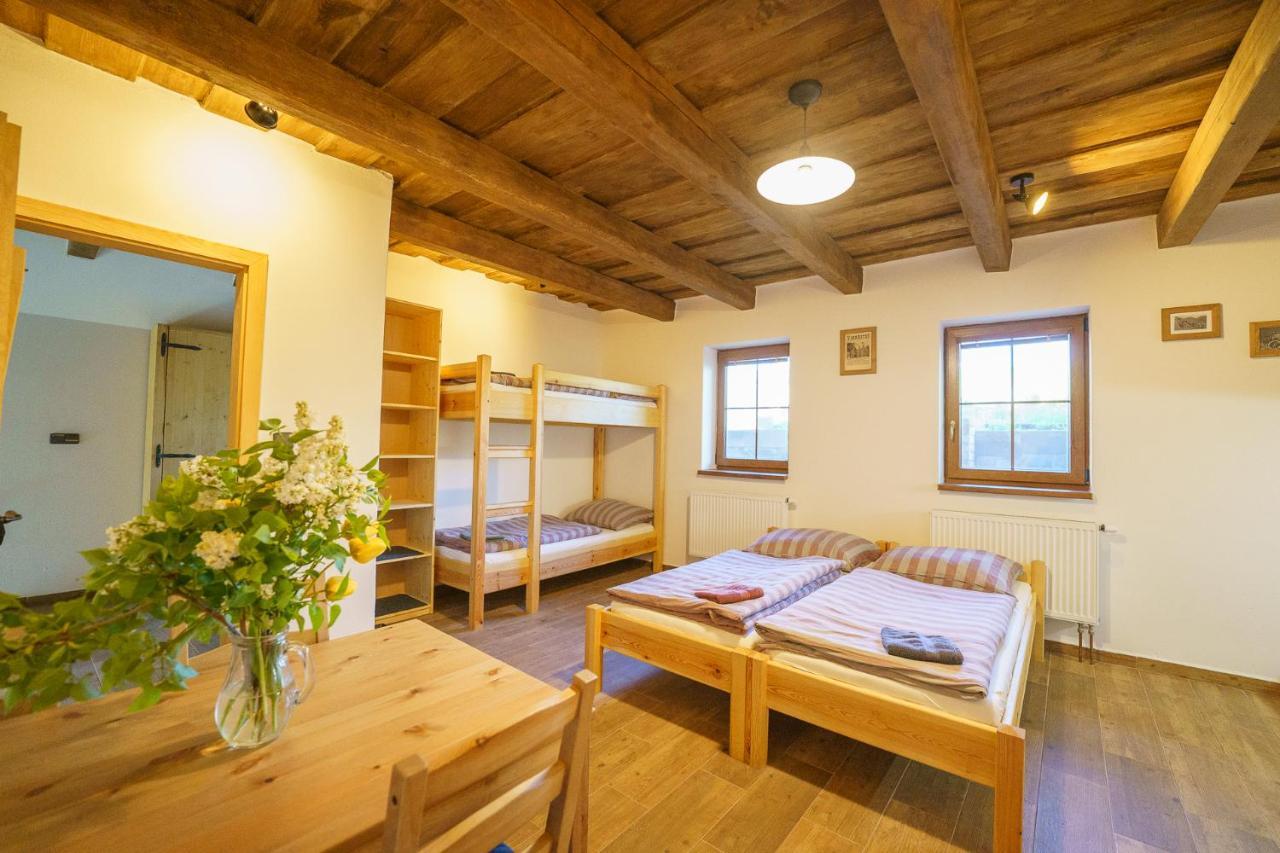 Apartmany Pausram Pouzdrany Exterior photo
